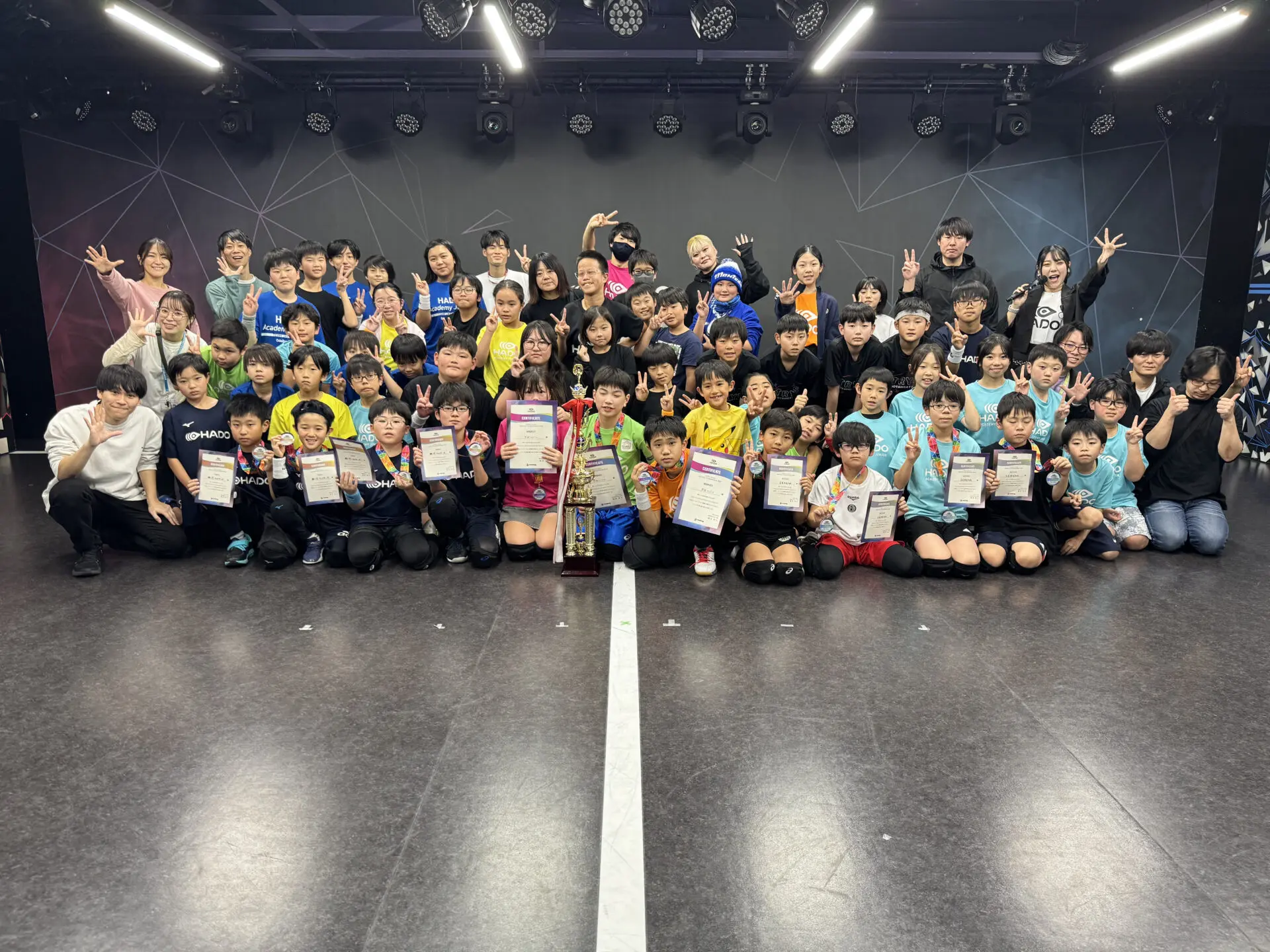 HADOアカデミージュニアの集合写真