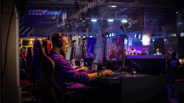 eスポーツとは