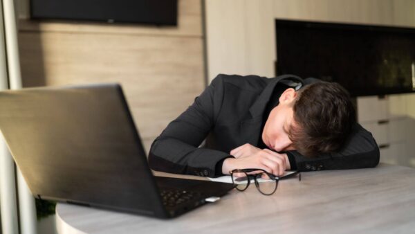 健康経営の施策がマンネリ化する3つの原因