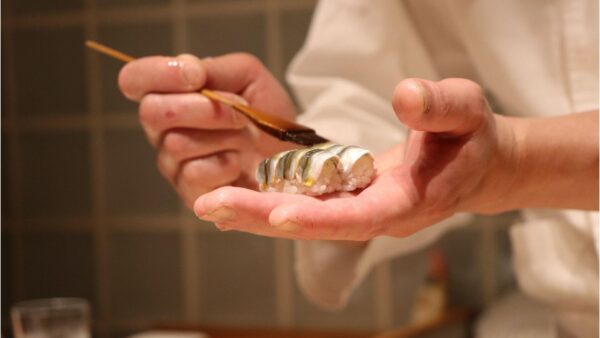 18. 寿司作り体験