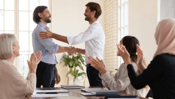 【新入社員歓迎】会社の親睦会におすすめの企画3選